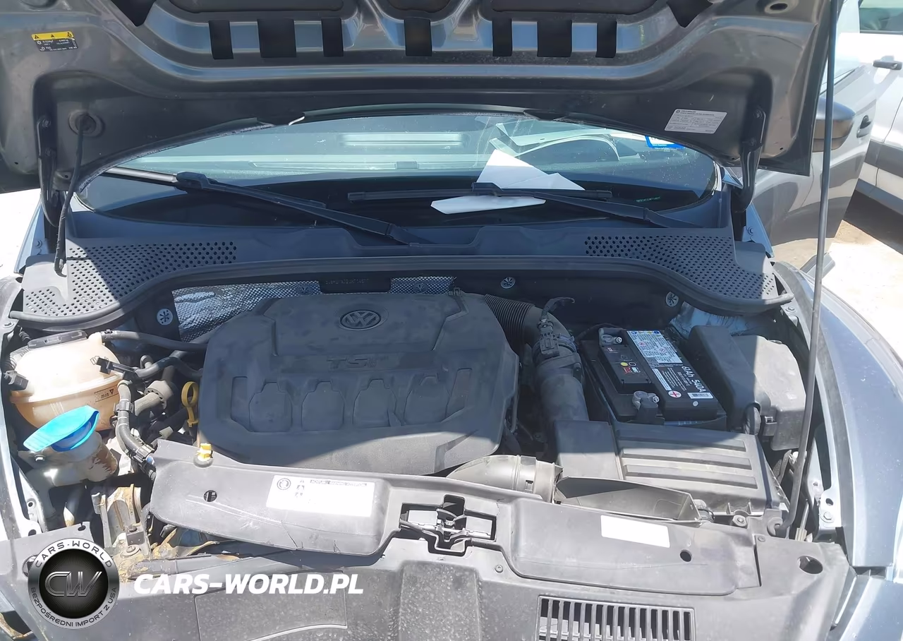 2018 Volkswagen Beetle 2.0T Coast-2.0T S VIN:3VWFD7AT2JM714577 - 10