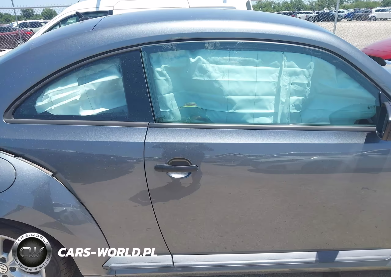 2018 Volkswagen Beetle 2.0T Coast-2.0T S VIN:3VWFD7AT2JM714577 - 13