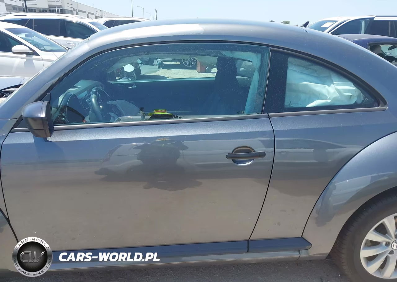 2018 Volkswagen Beetle 2.0T Coast-2.0T S VIN:3VWFD7AT2JM714577 - 14