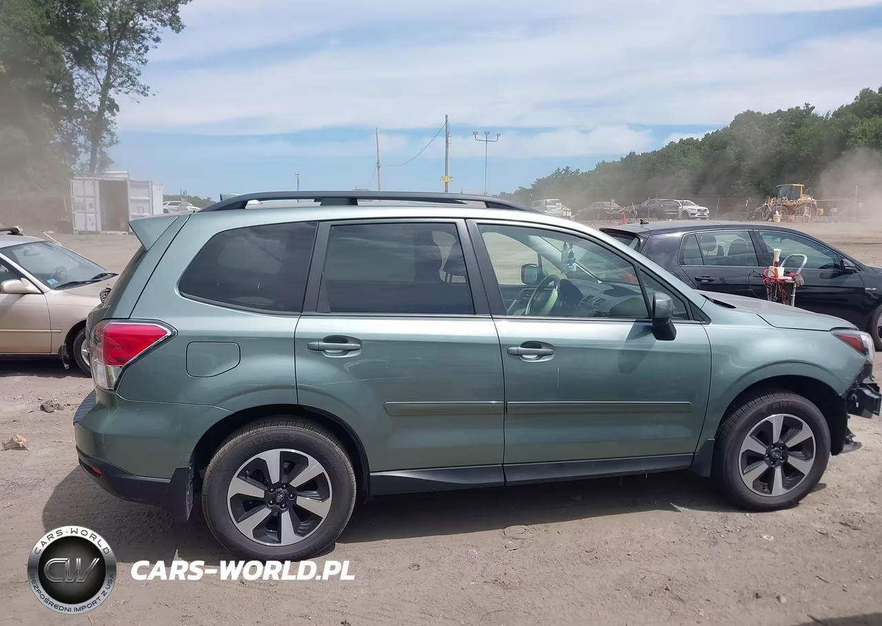 2018 Subaru Forester 2.5I Premium VIN:JF2SJAEC7JH557037 - 13