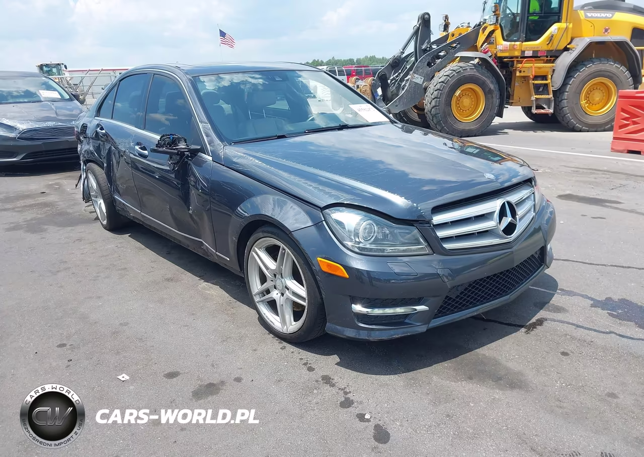 2013 Mercedes-Benz C 350 Sport – zdjęcie 1 z 17