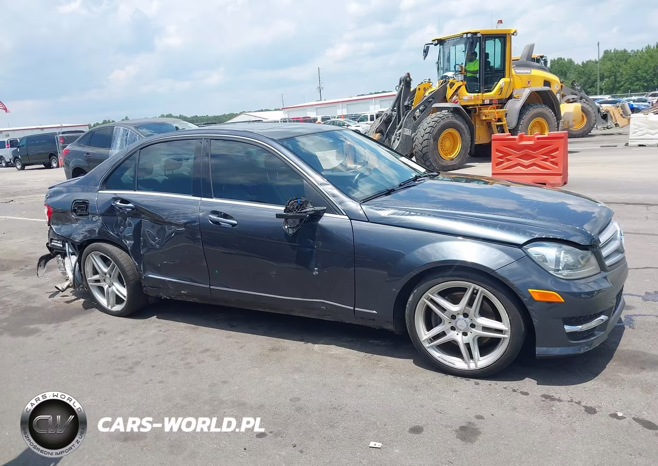 2013 Mercedes-Benz C 350 Sport VIN:WDDGF5HB9DR277866 - 14