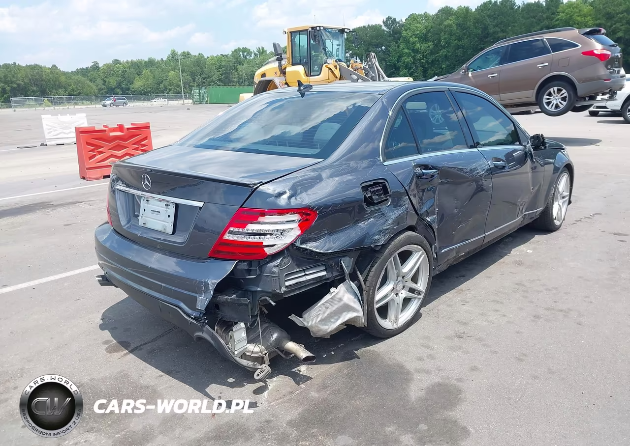 2013 Mercedes-Benz C 350 Sport VIN:WDDGF5HB9DR277866 - 4