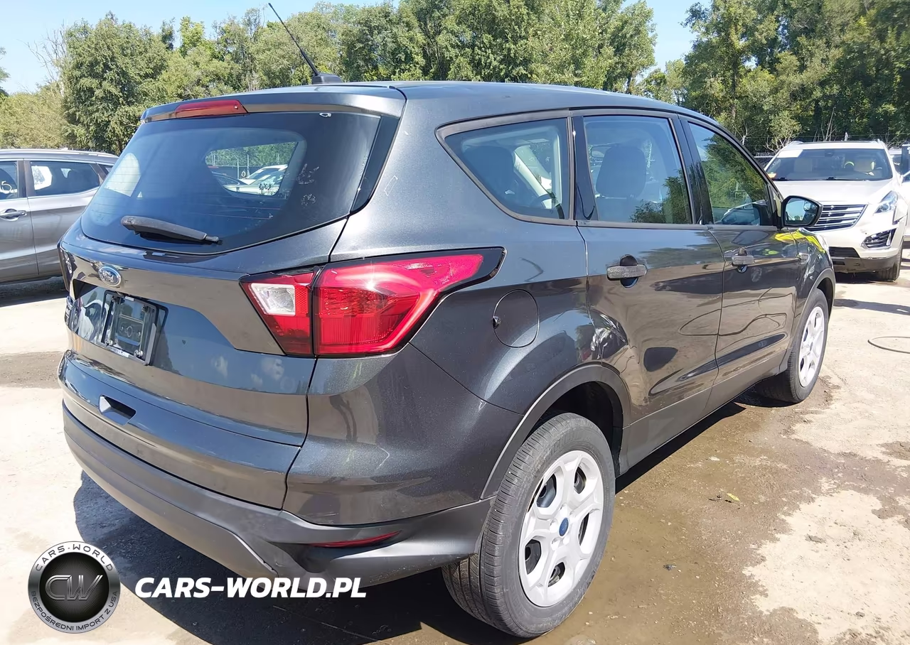 2019 Ford Escape S VIN:1FMCU0F70KUB02492 - 4