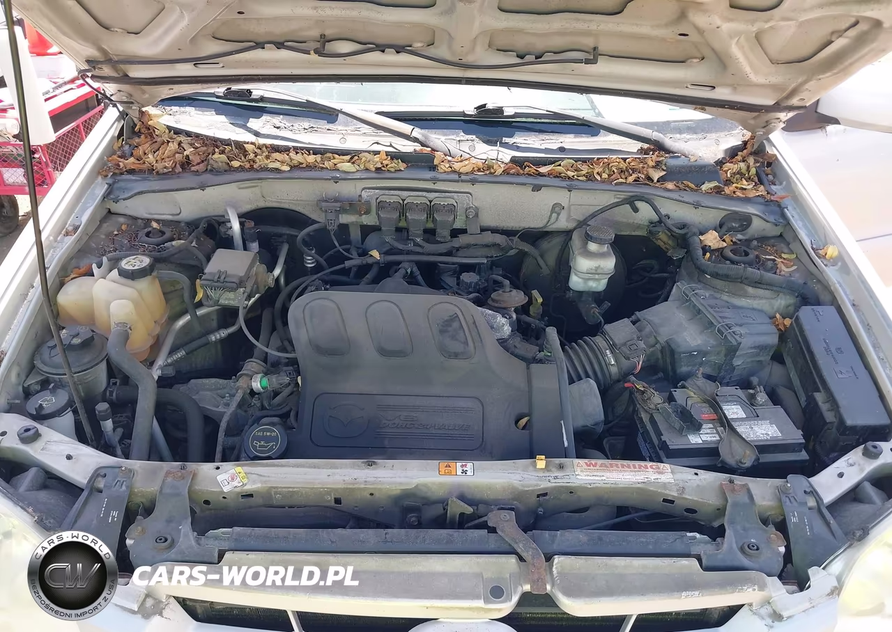 2005 Mazda Tribute S VIN:4F2YZ96135KM27066 - 10