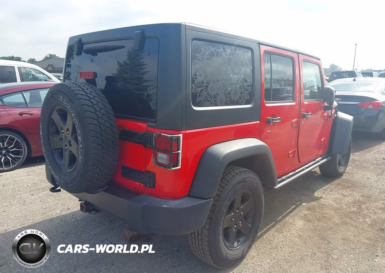 2016 Jeep Wrangler Unlimited Black Bear VIN:1C4BJWDG2GL213959 - 4