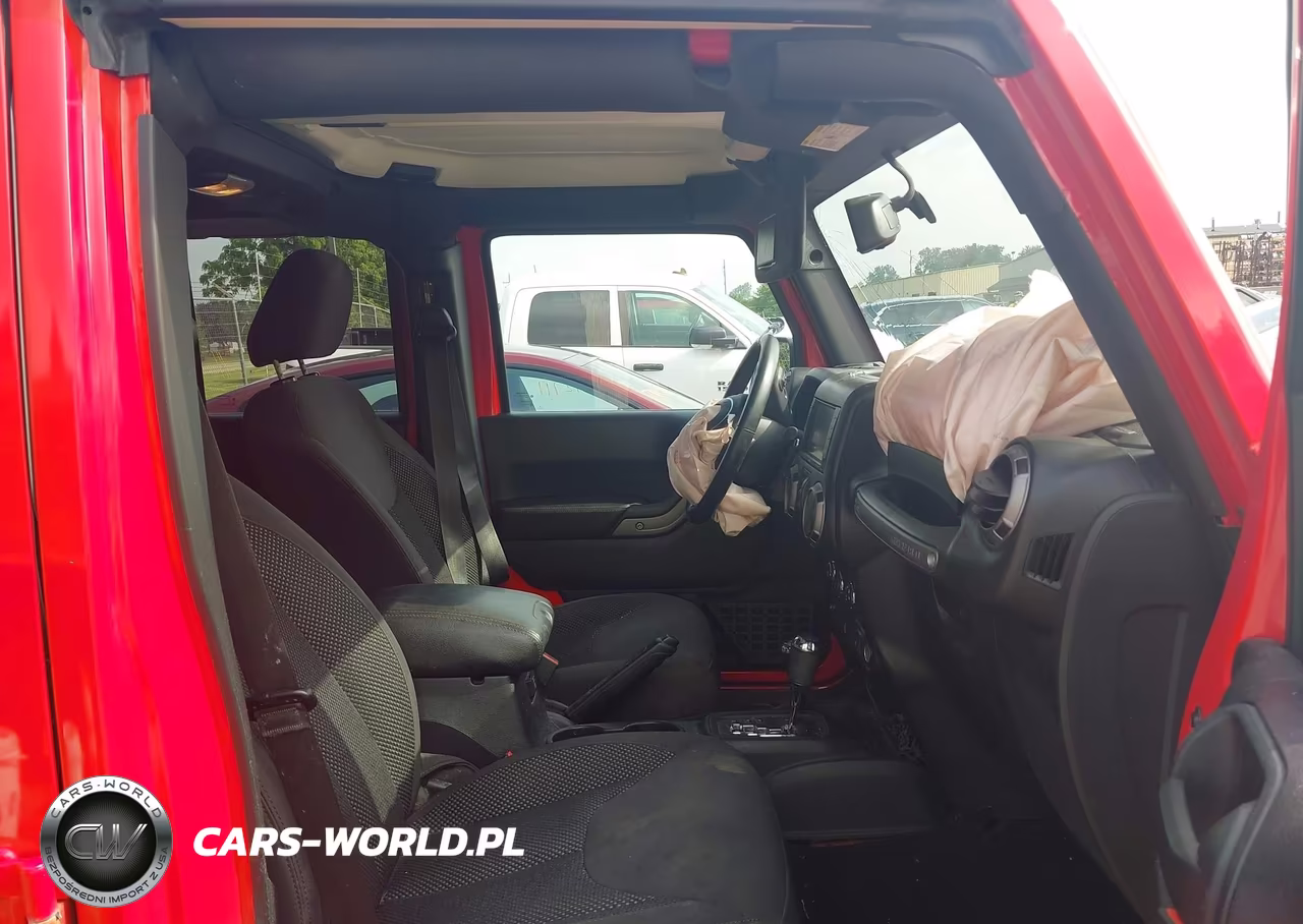 2016 Jeep Wrangler Unlimited Black Bear VIN:1C4BJWDG2GL213959 - 5