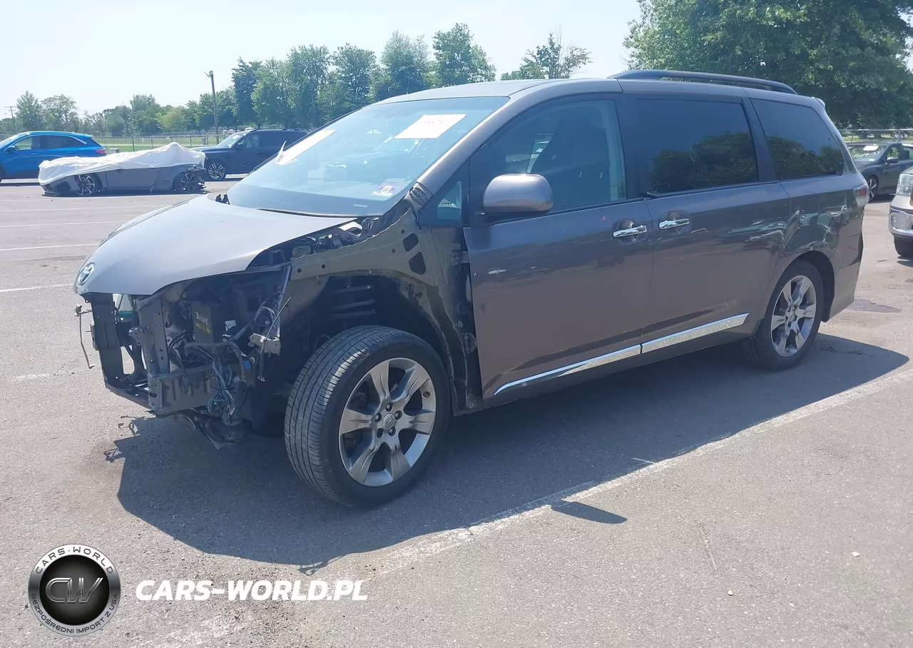 2014 Toyota Sienna Se 8 Passenger VIN:5TDXK3DC2ES497572 - 2
