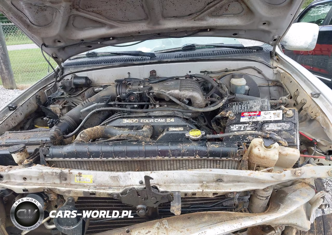 2004 Toyota Tacoma Base V6 VIN:5TEWN72NX4Z322843 - 10