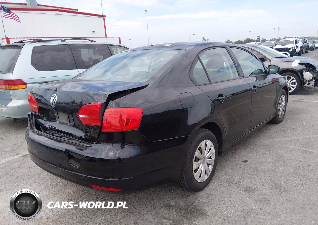 2013 Volkswagen Jetta 2.0L S VIN:3VW2K7AJ5DM274958 - 4