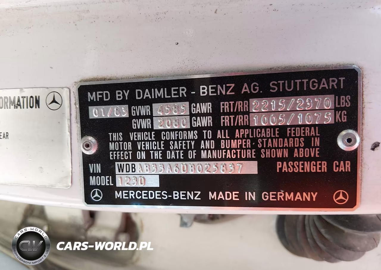 1983 Mercedes-Benz 300 Dt VIN:WDBAB33A6DB025837 - 9