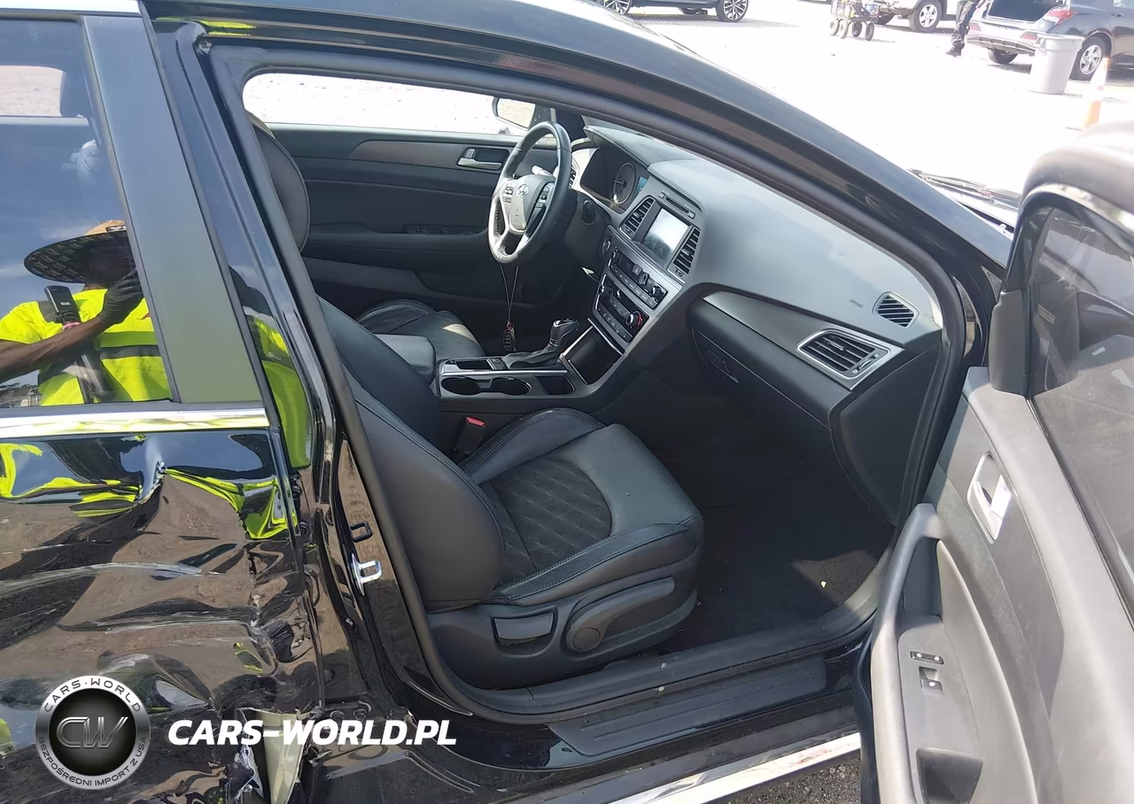 2016 Hyundai Sonata Sport VIN:5NPE34AF9GH411322 - 5