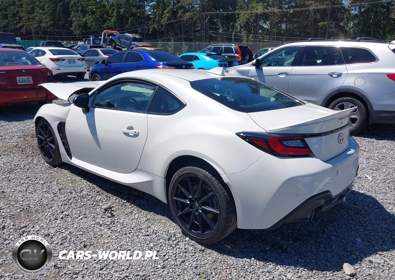2024 Toyota Gr86 Premium VIN:JF1ZNBE13R8757548 - 3