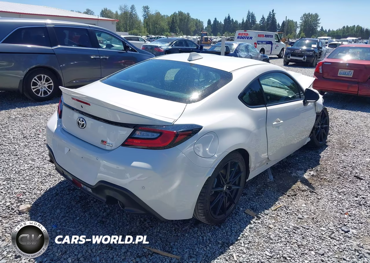 2024 Toyota Gr86 Premium VIN:JF1ZNBE13R8757548 - 4