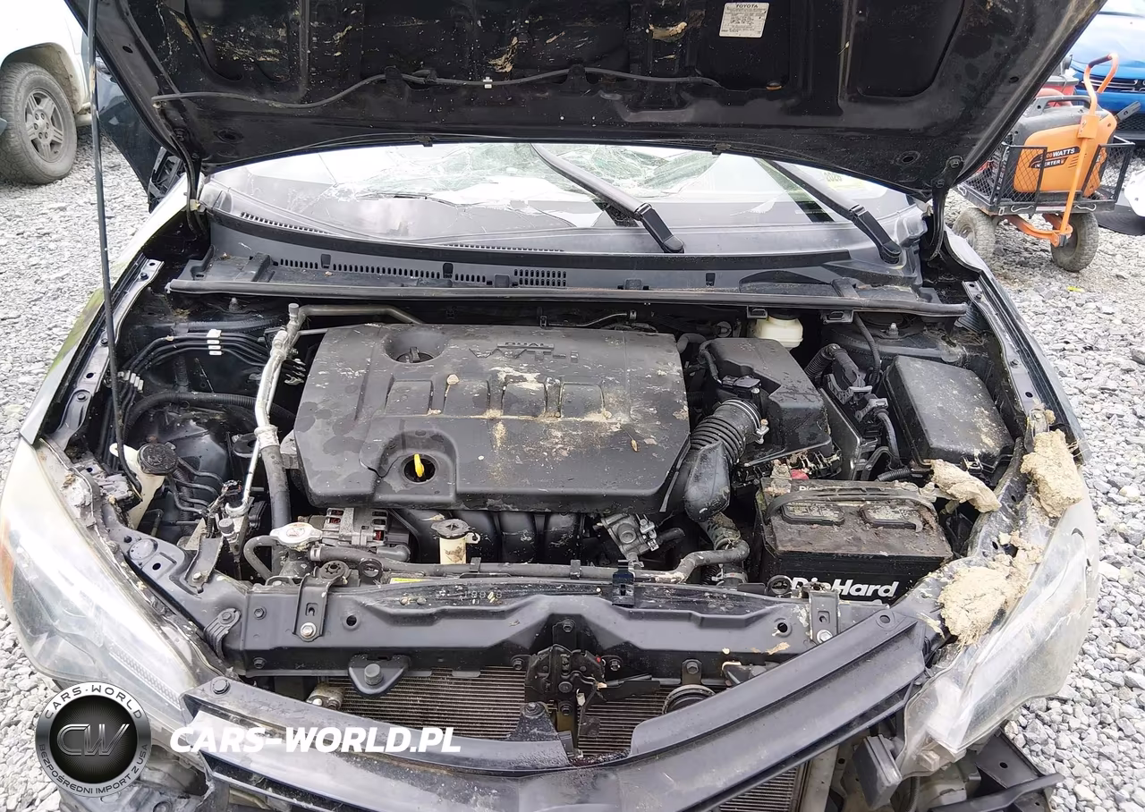 2018 Toyota Corolla Le VIN:5YFBURHE6JP844195 - 10