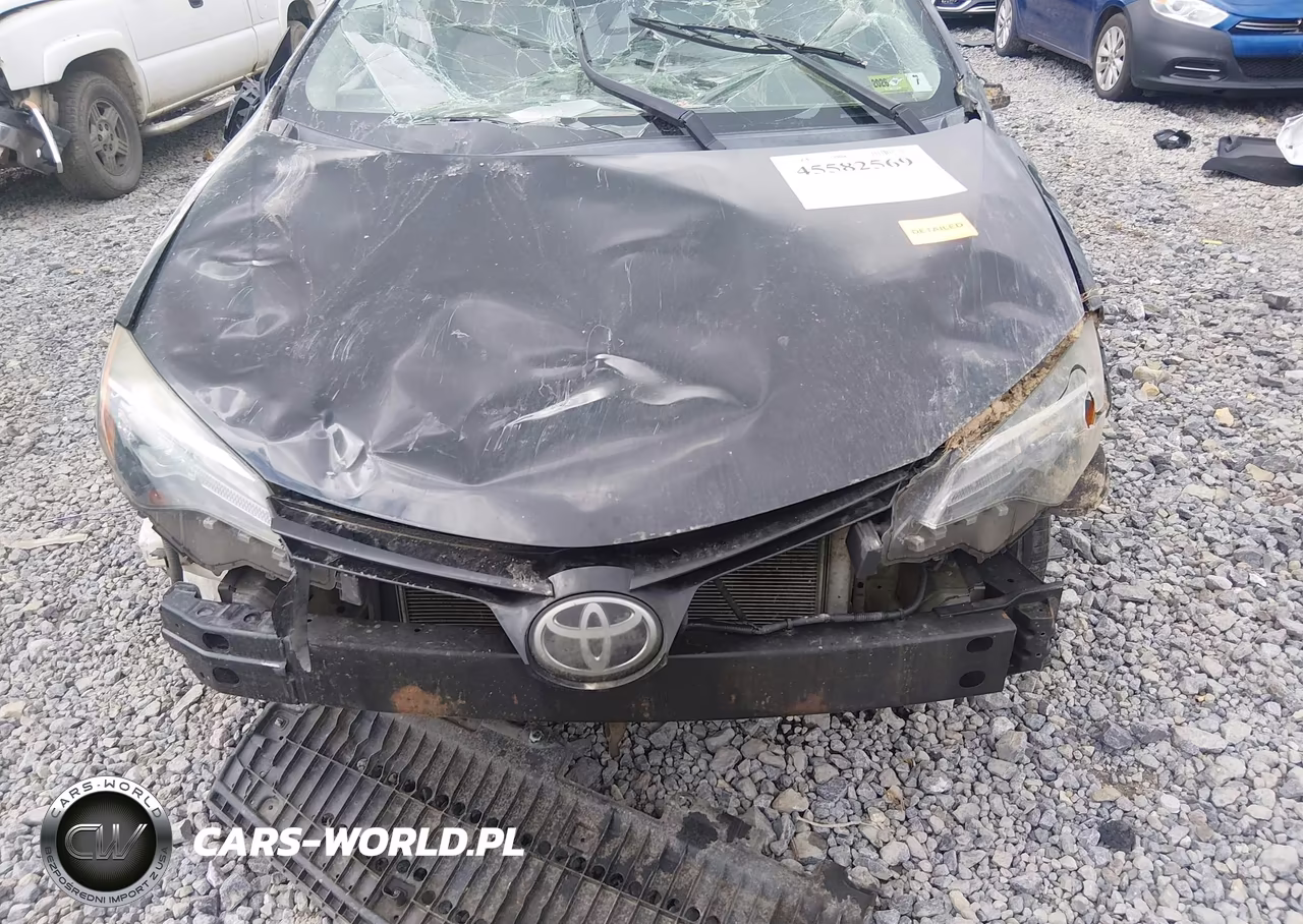 2018 Toyota Corolla Le VIN:5YFBURHE6JP844195 - 12