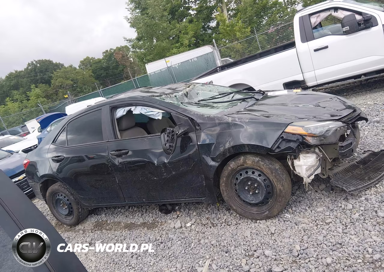 2018 Toyota Corolla Le VIN:5YFBURHE6JP844195 - 13