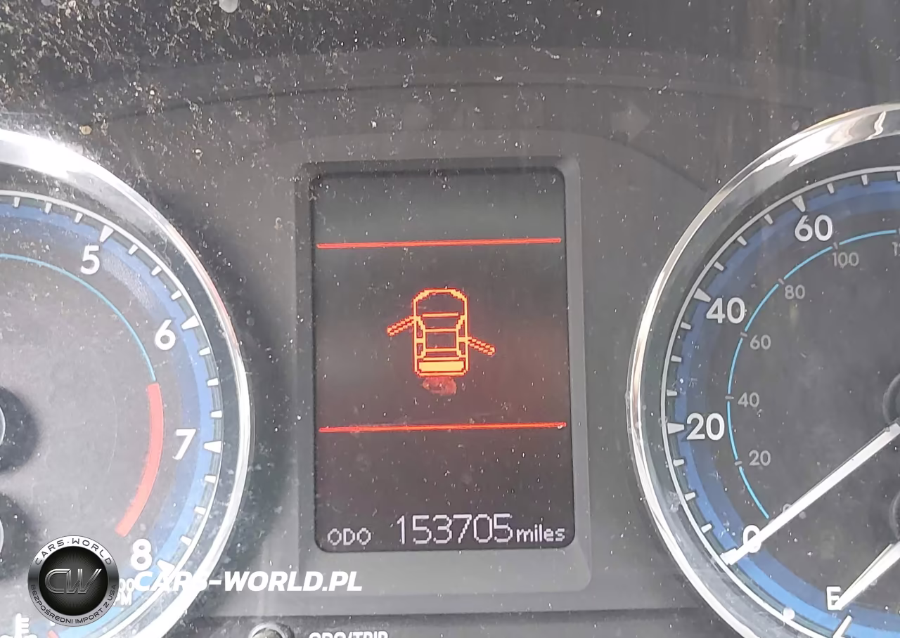 2018 Toyota Corolla Le VIN:5YFBURHE6JP844195 - 15