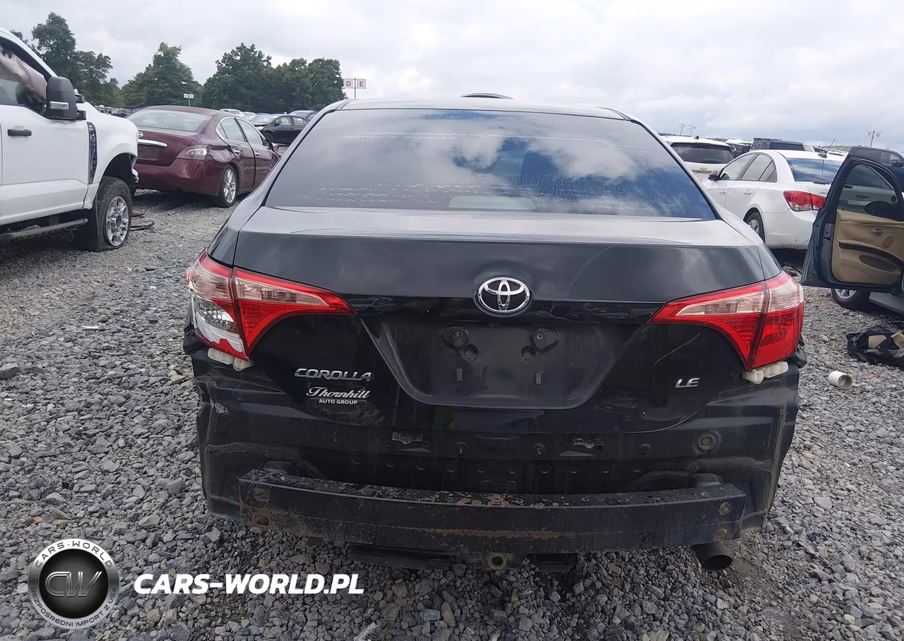 2018 Toyota Corolla Le VIN:5YFBURHE6JP844195 - 16