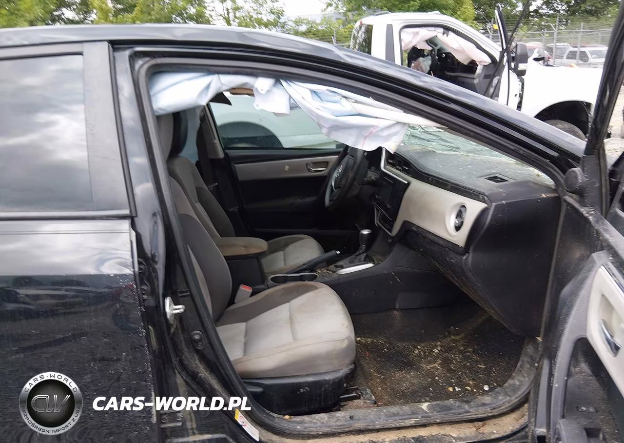2018 Toyota Corolla Le VIN:5YFBURHE6JP844195 - 5