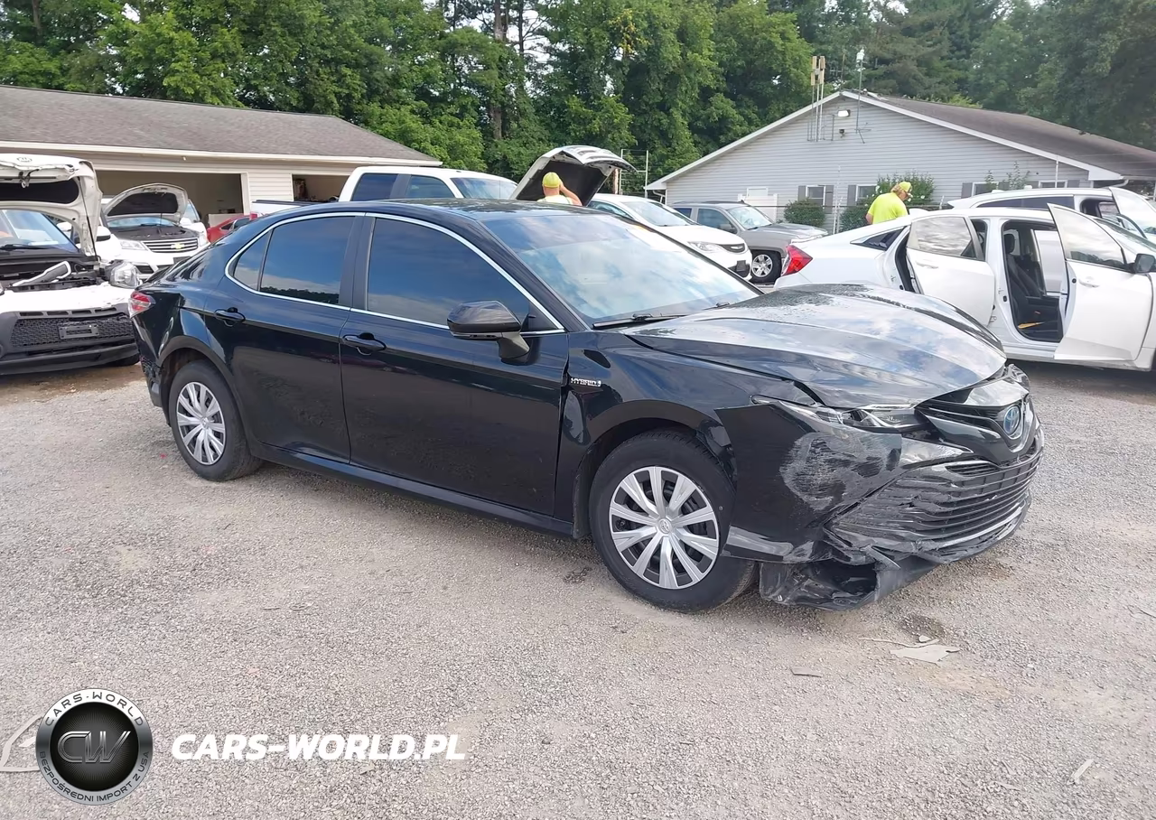 2019 Toyota Camry Hybrid Le