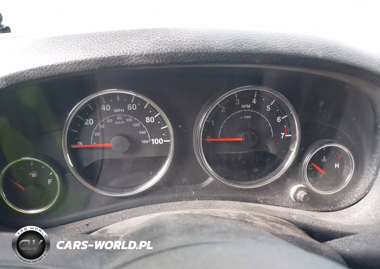 2014 Jeep Wrangler Unlimited Sport VIN:1C4HJWDGXEL133333 - 7