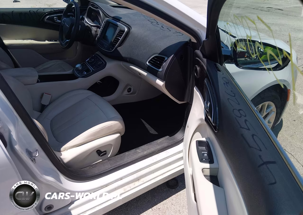 2015 Chrysler 200 C VIN:1C3CCCEG1FN567247 - 5