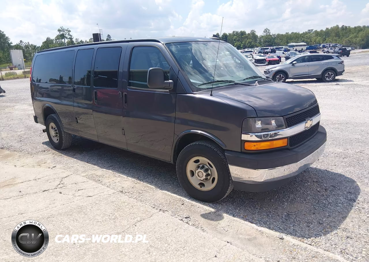 2017 Chevrolet Express 3500 Lt