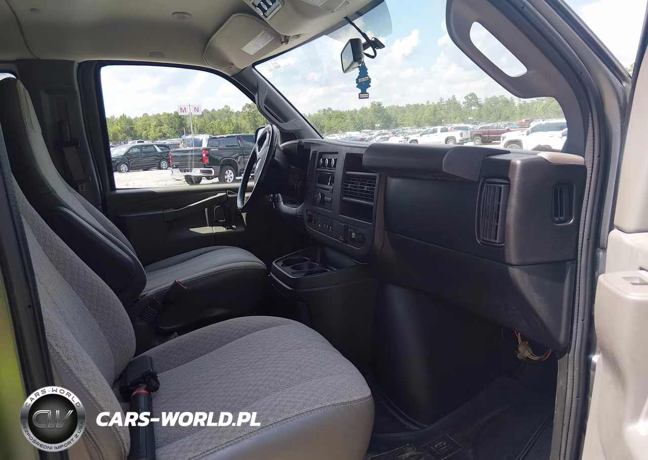 2017 Chevrolet Express 3500 Lt VIN:1GAZGPFF4H1273920 - 5