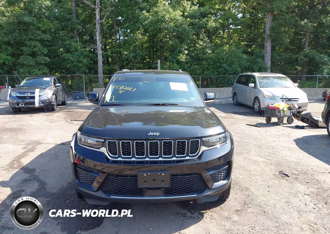 2024 Jeep Grand Cherokee Laredo X 4X4 VIN:1C4RJHAG3RC701660 - 12