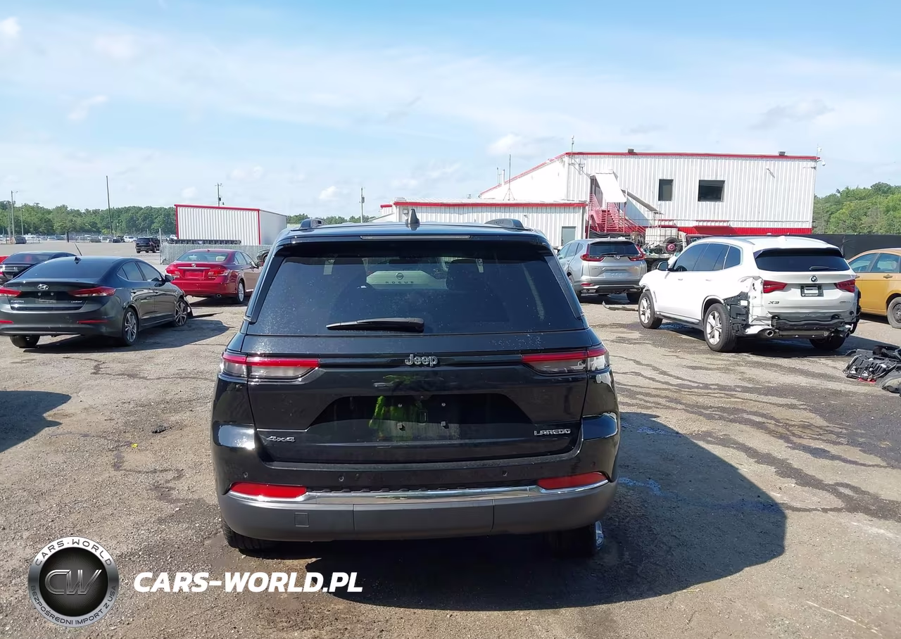 2024 Jeep Grand Cherokee Laredo X 4X4 VIN:1C4RJHAG3RC701660 - 16