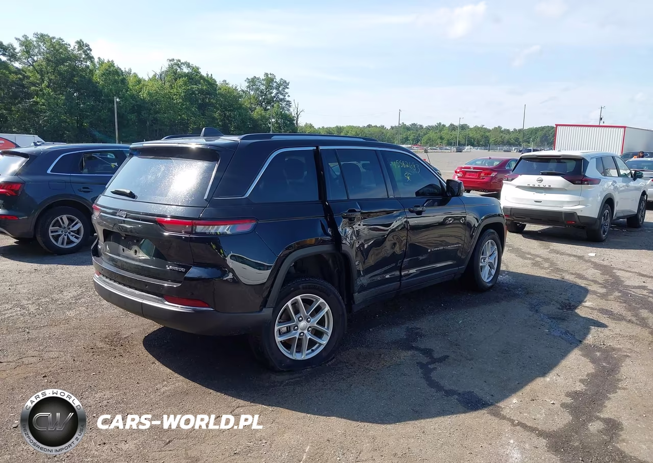 2024 Jeep Grand Cherokee Laredo X 4X4 VIN:1C4RJHAG3RC701660 - 4