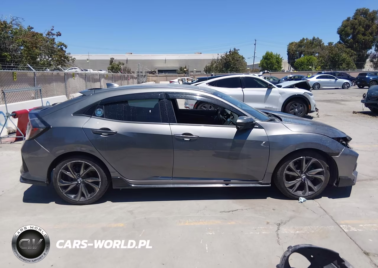 2018 Honda Civic Sport Touring VIN:SHHFK7H91JU407276 - 14