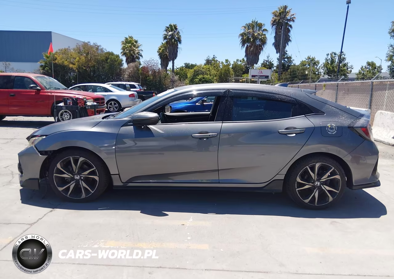 2018 Honda Civic Sport Touring VIN:SHHFK7H91JU407276 - 15