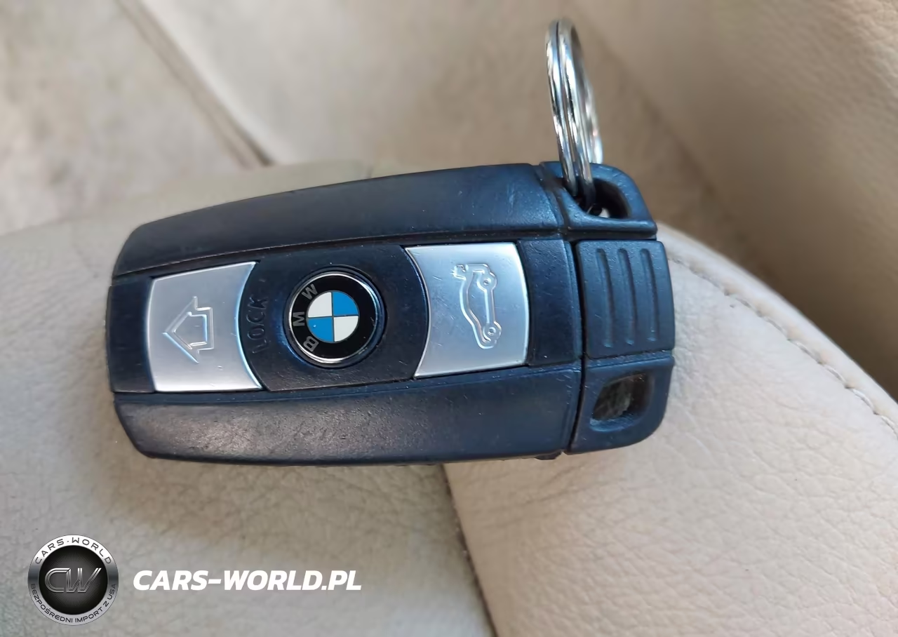 2011 BMW 328I VIN:WBAPH7G5XBNN03037 - 11