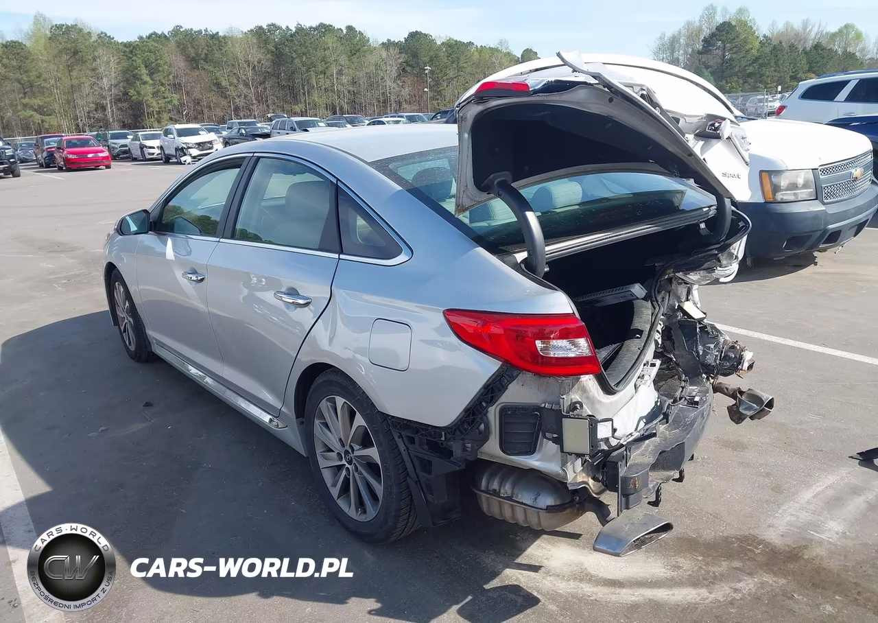 2016 Hyundai Sonata Sport VIN:5NPE34AF4GH424155 - 3