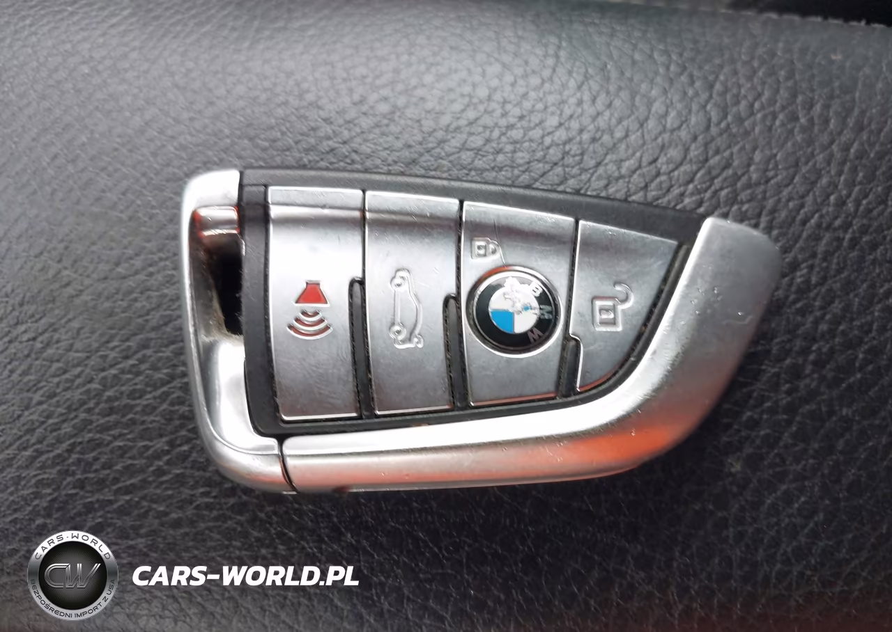 2017 BMW 740I VIN:WBA7E2C5XHG740478 - 11