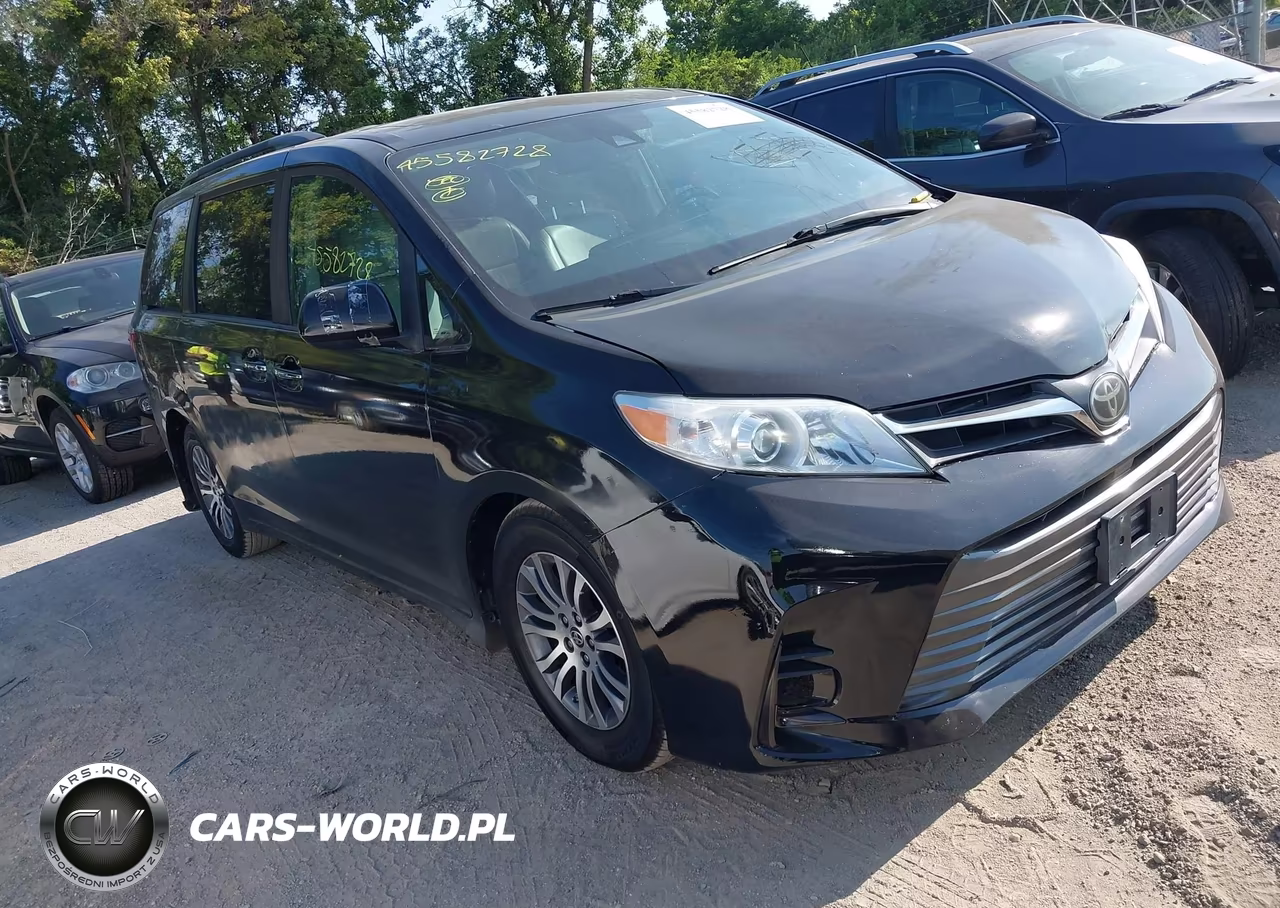 2018 Toyota Sienna Xle – zdjęcie 1 z 16