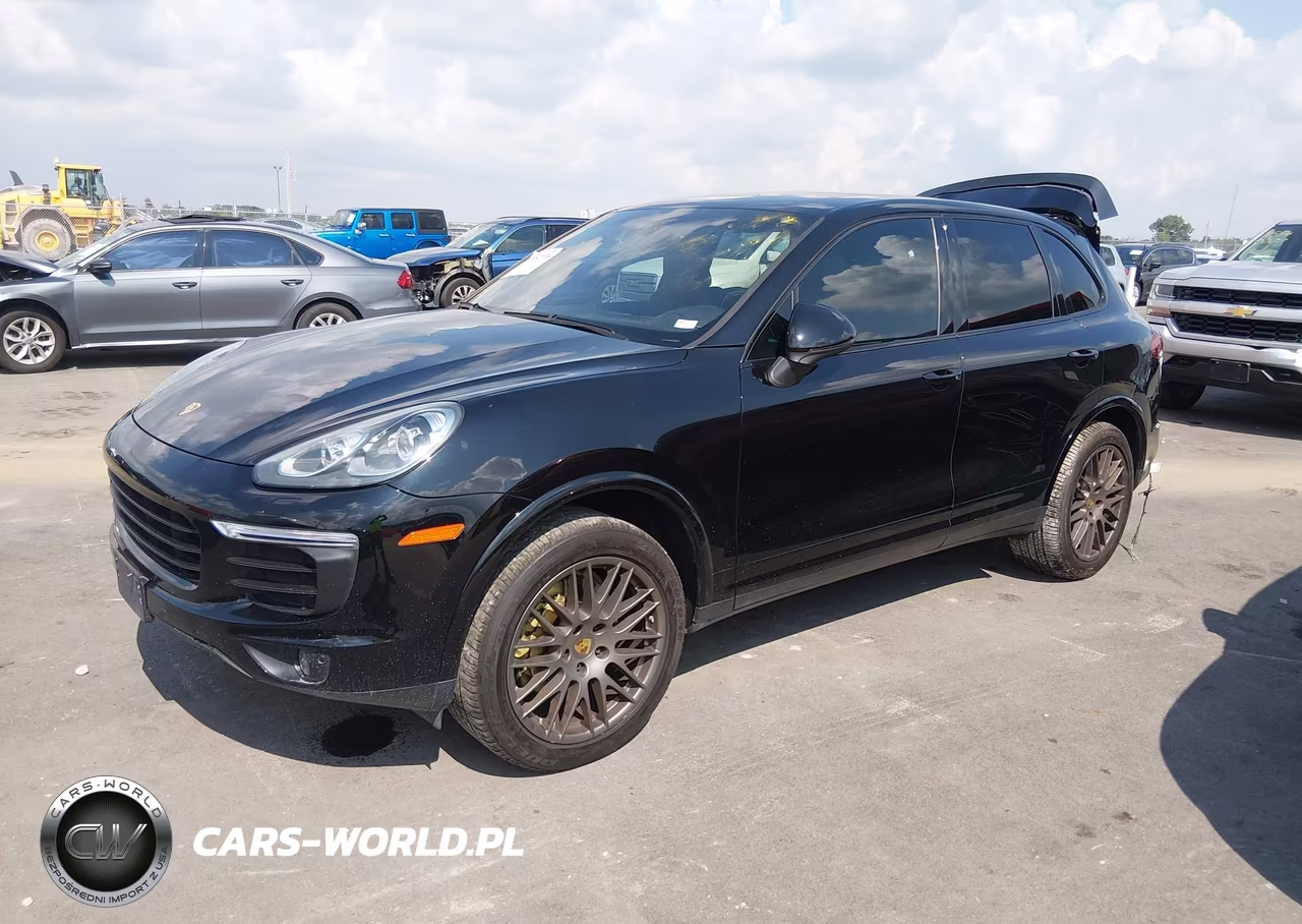 2018 Porsche Cayenne Platinum Edition VIN:WP1AA2A23JKA06067 - 2