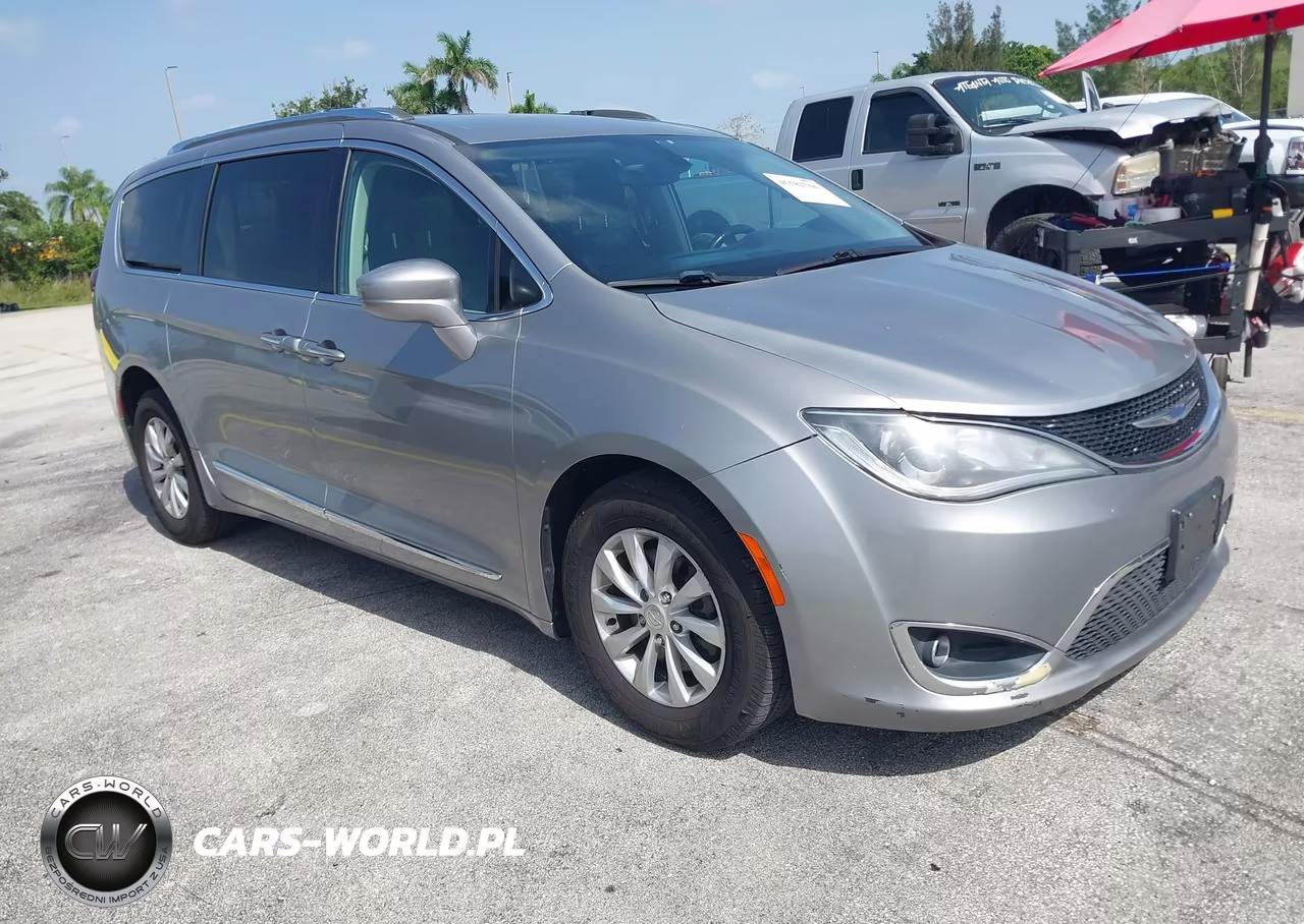 2018 Chrysler Pacifica Touring L