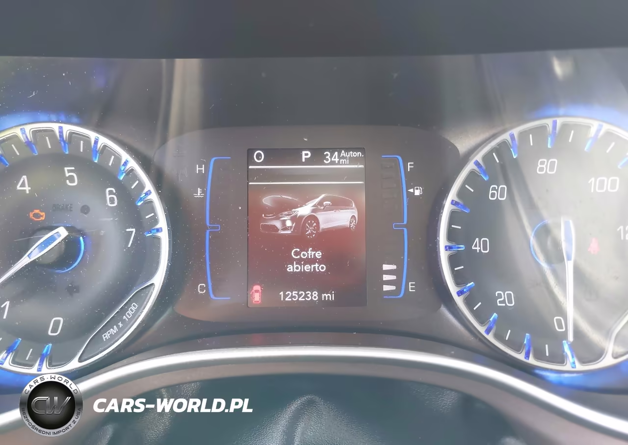 2018 Chrysler Pacifica Touring L VIN:2C4RC1BG7JR356077 - 7