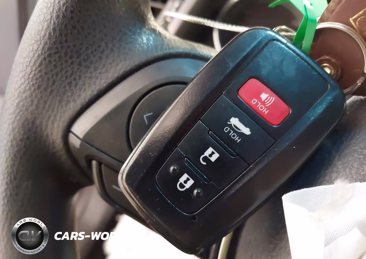 2018 Toyota Camry Hybrid Le VIN:4T1B31HK4JU506707 - 11