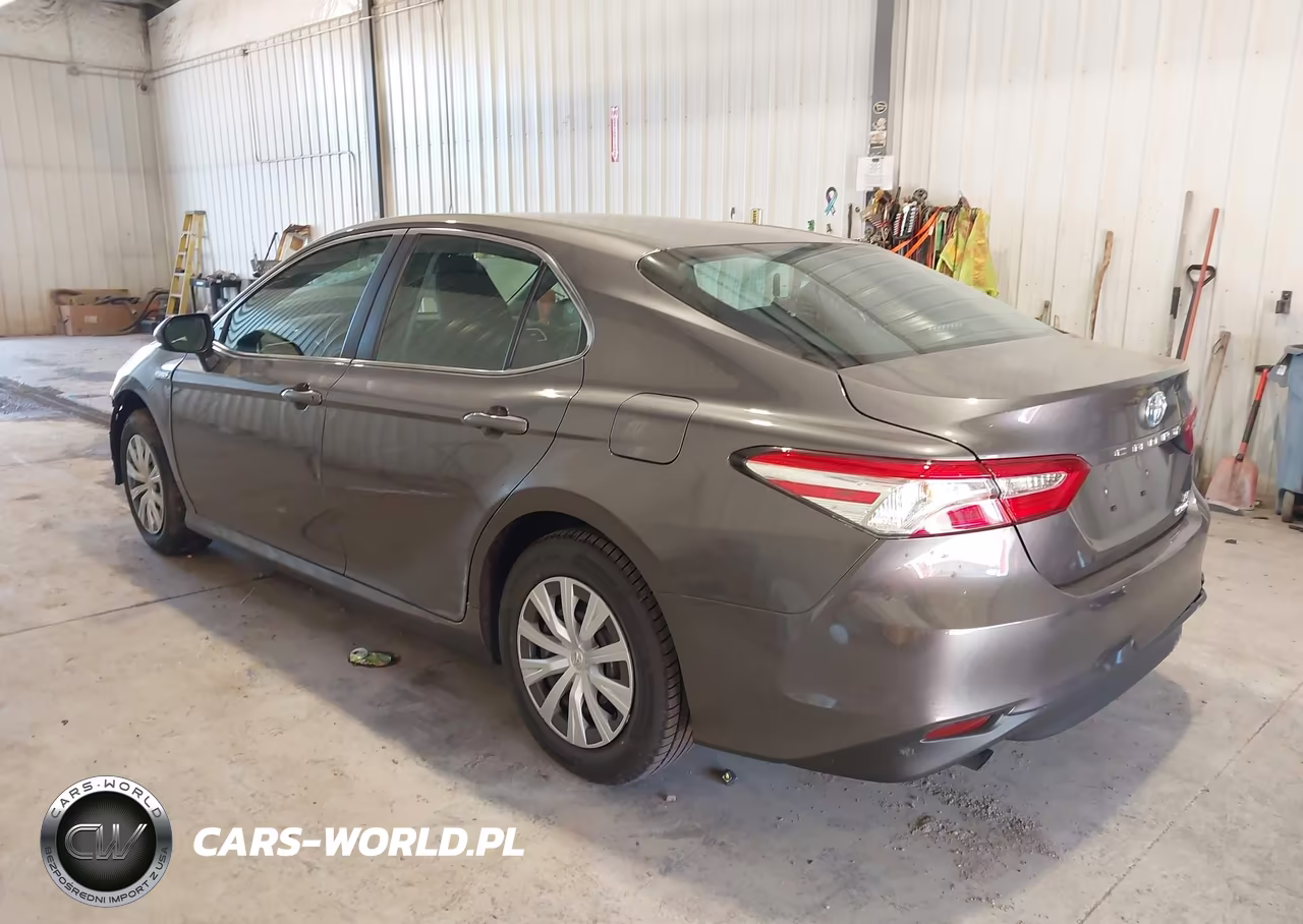 2018 Toyota Camry Hybrid Le VIN:4T1B31HK4JU506707 - 3