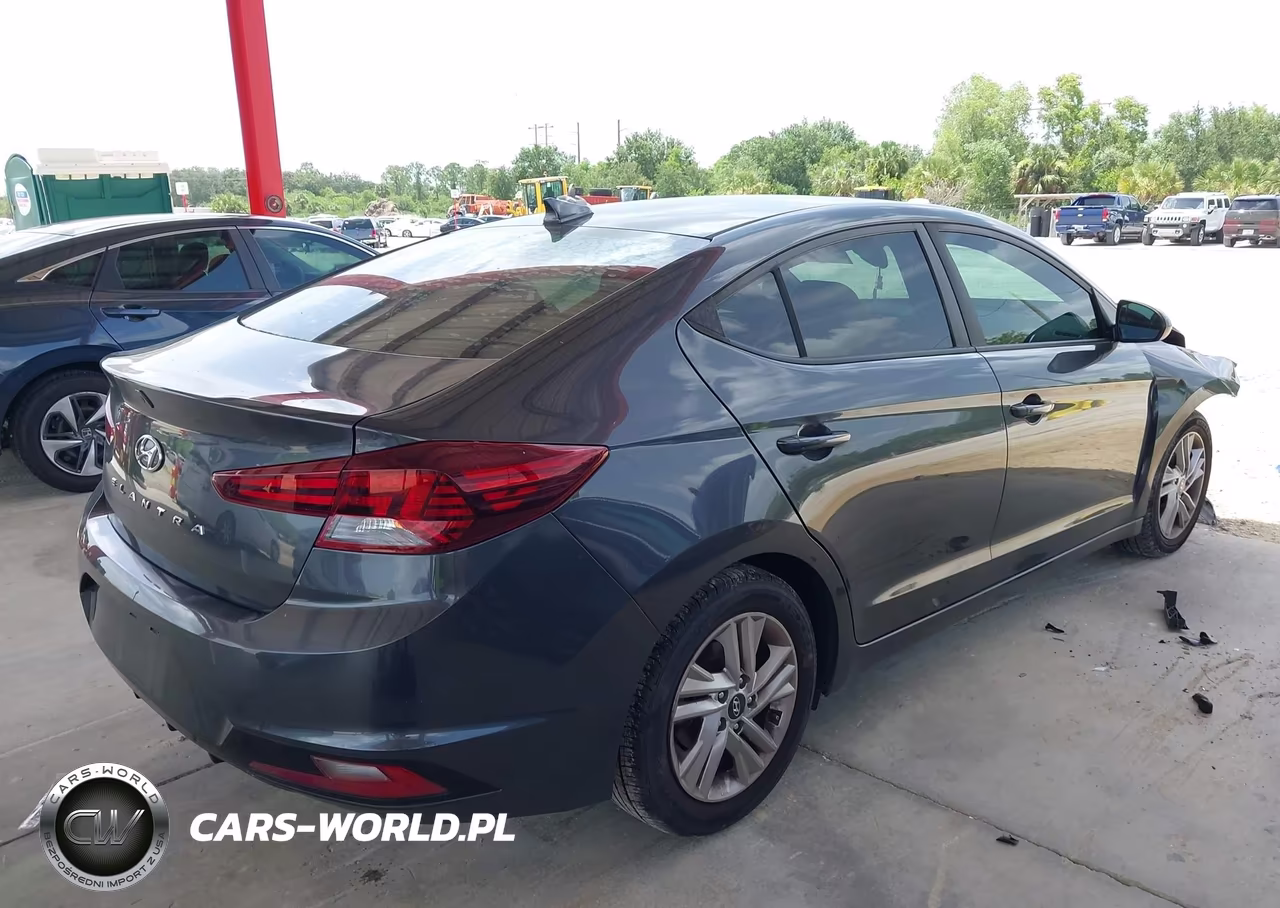 2020 Hyundai Elantra Value Edition VIN:5NPD84LF7LH588004 - 4