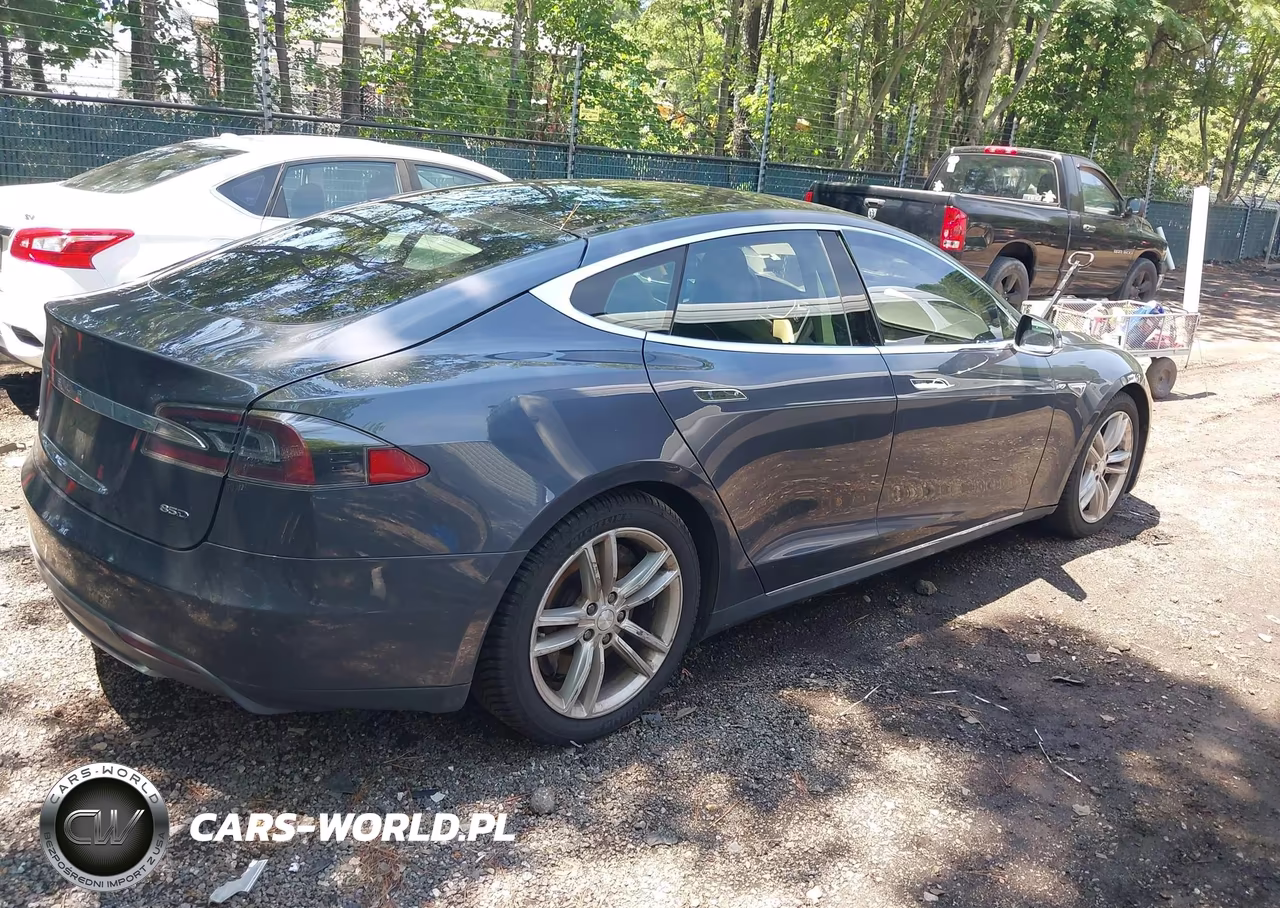2015 Tesla Model S 70D-85D-P85D VIN:5YJSA1H27FFP78825 - 4