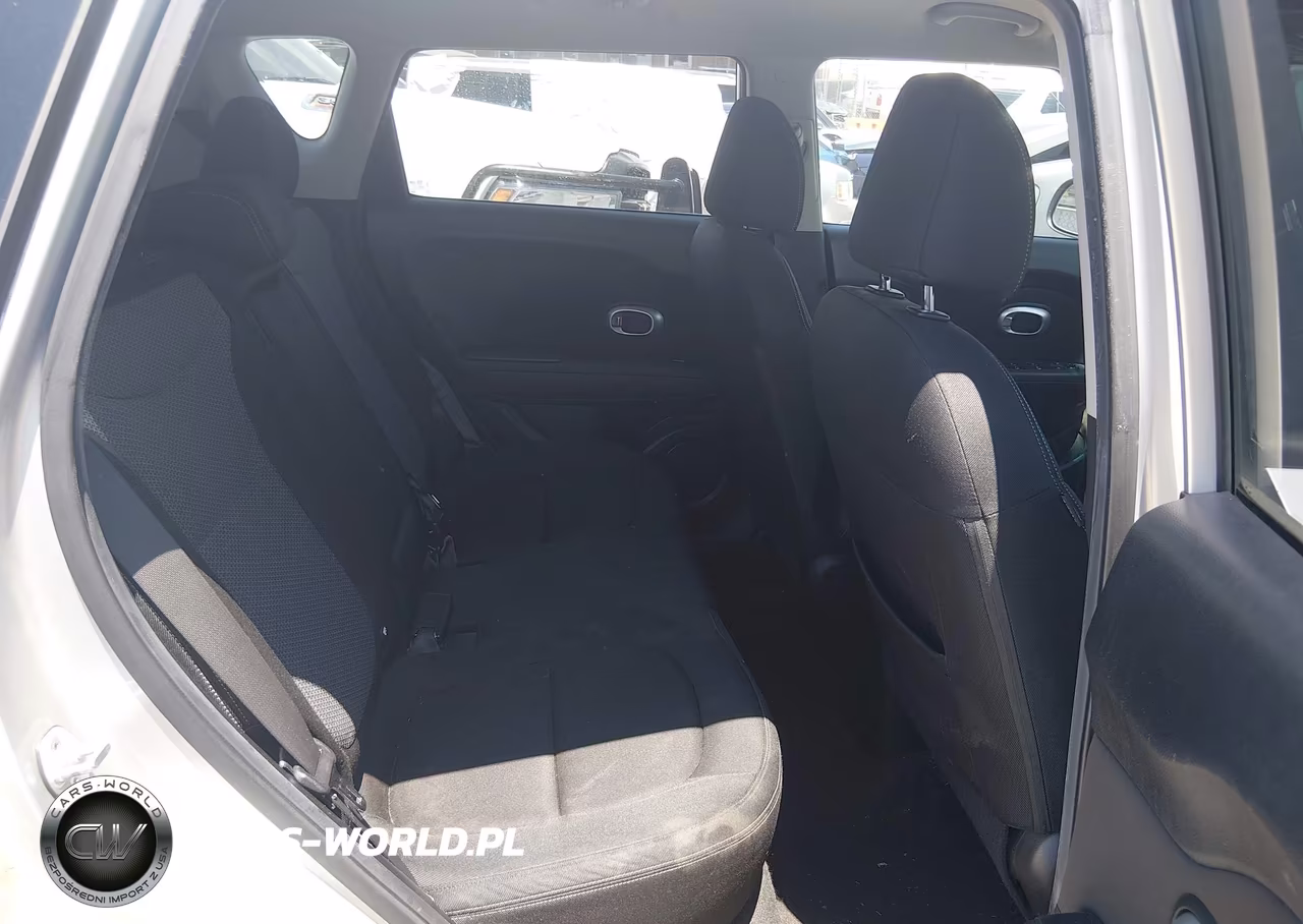2018 Kia Soul + VIN:KNDJP3A51J7542731 - 8