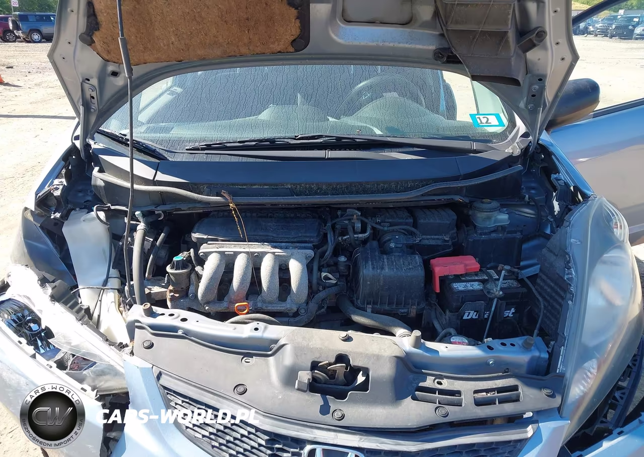 2011 Honda Fit VIN:JHMGE8H32BC020196 - 10