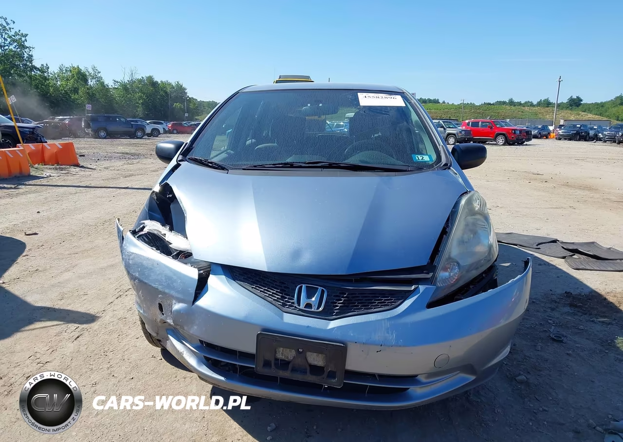 2011 Honda Fit VIN:JHMGE8H32BC020196 - 12