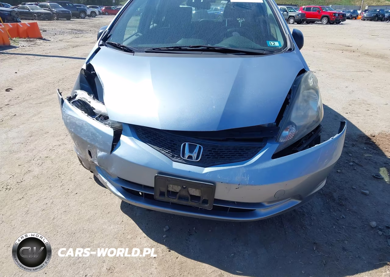 2011 Honda Fit VIN:JHMGE8H32BC020196 - 6