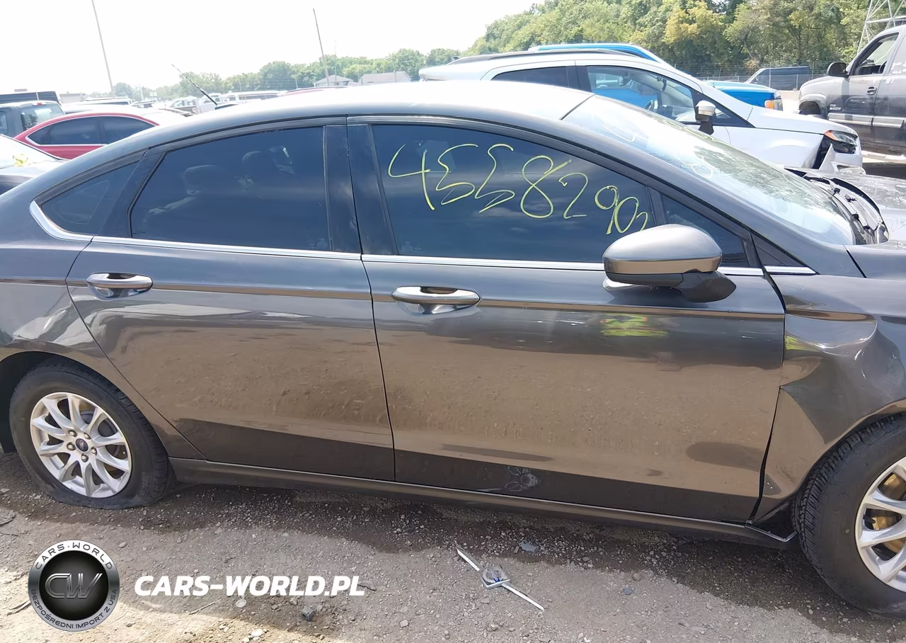 2017 Ford Fusion S VIN:3FA6P0G72HR162464 - 13